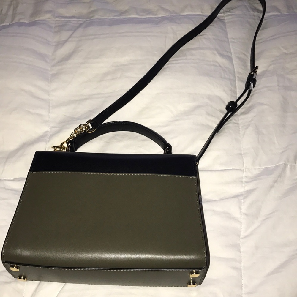 Purse - Picture 2 of 3